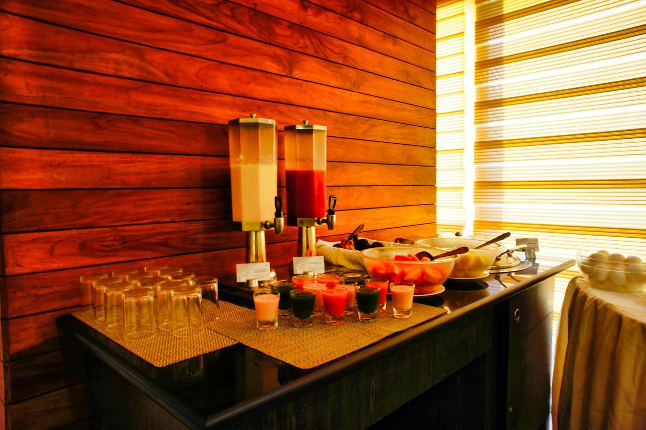 Hotel The Fern Residency, Miramar Panadží Exteriér fotografie