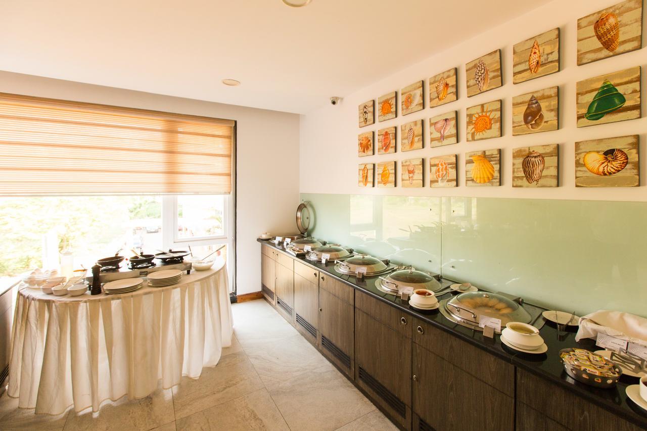 Hotel The Fern Residency, Miramar Panadží Exteriér fotografie